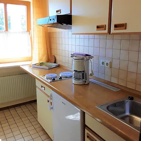 Gemuetliche Mit Grossem Garten Апартаменты *